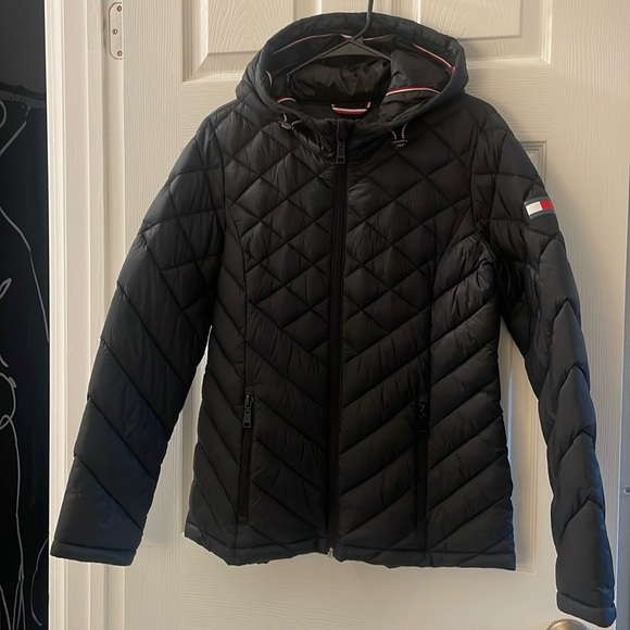 Tommy Hilfiger Puffy Jacket - NWOT - Picture 2 of 13